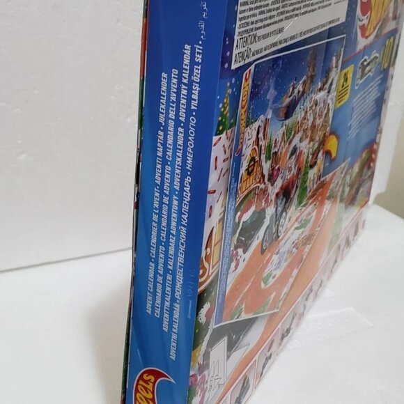 Hot Wheels 2025 Advent Calendar with 10 Toy Vehicles in 164 Scale & 24 Accessori - Picture 8 of 10